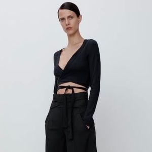 Black Long Sleeve Criss Cross Crop Top